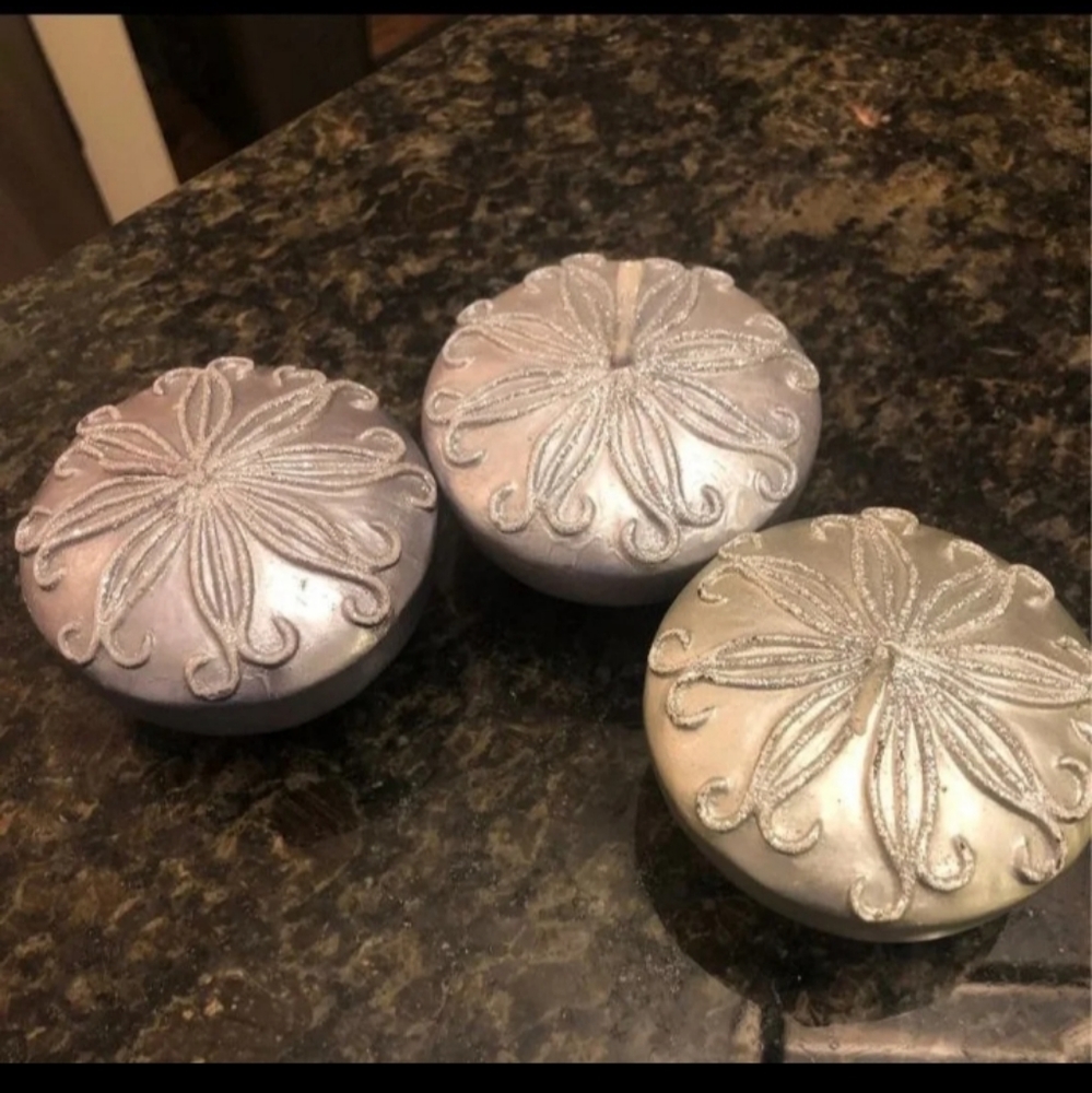 New floating candles from illuminations